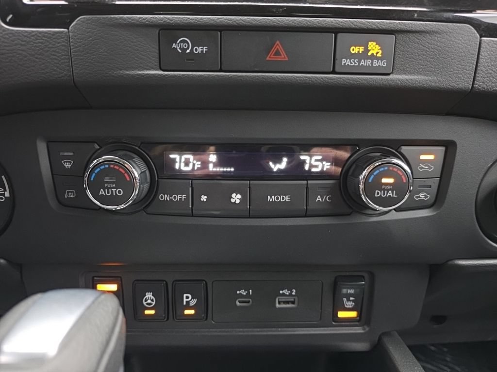 Used 2024 Nissan Frontier SV w/ SV Convenience Package AWD/4WD image 34