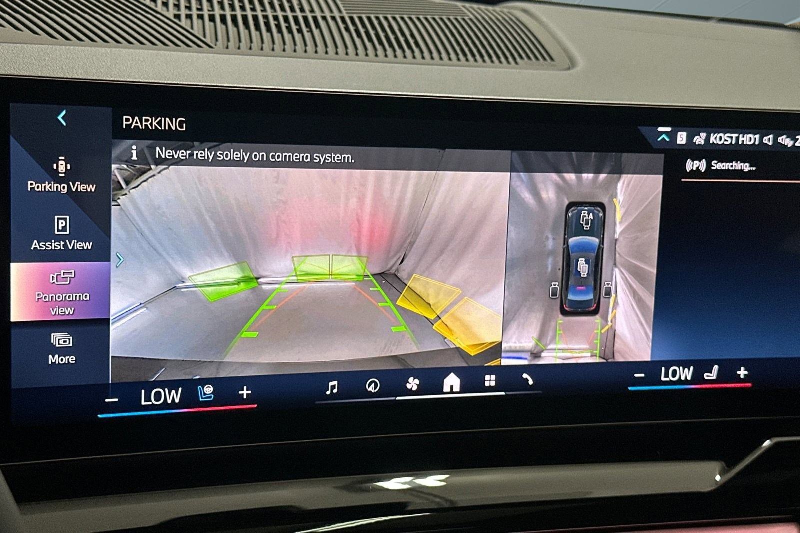 New 2026 BMW 550e xDrive w/ Premium Package image 23