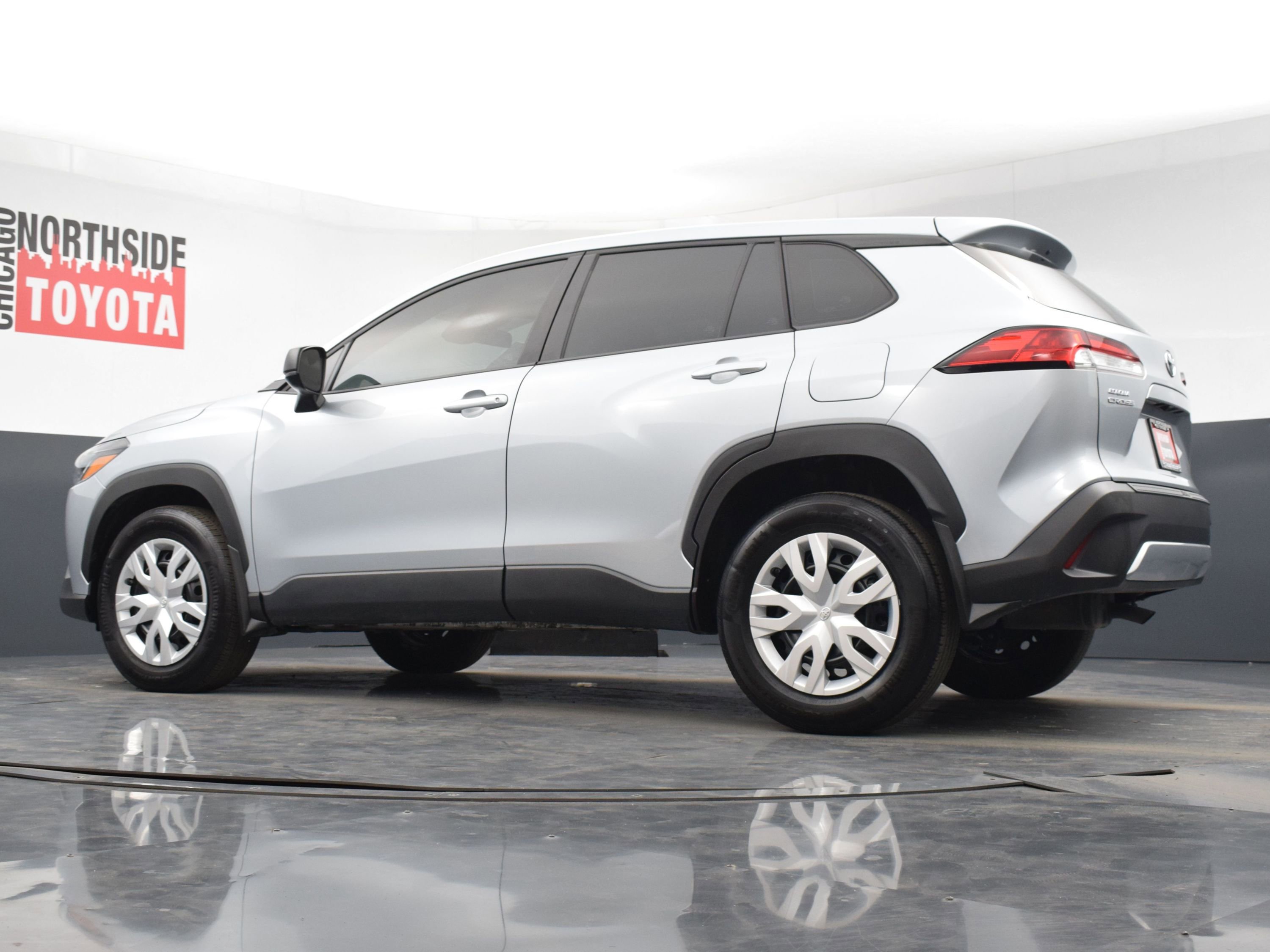 Used 2024 Toyota Corolla Cross L image 25