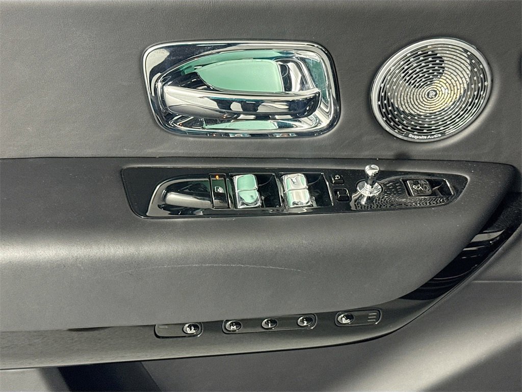 Used 2024 Rolls-Royce Cullinan image 18