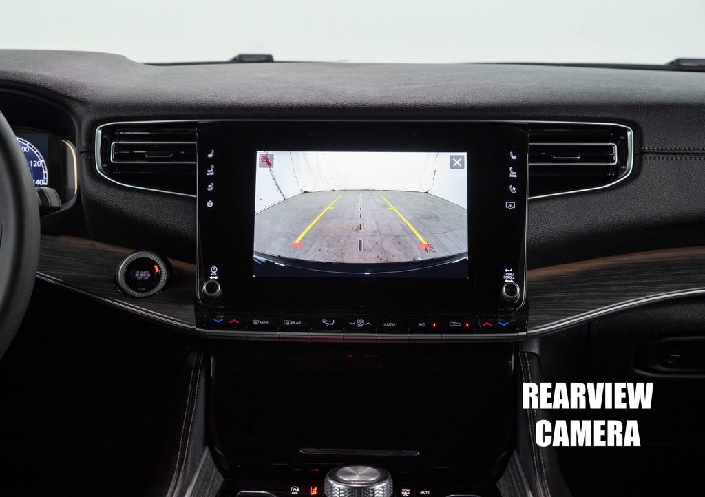 Used 2024 Jeep Wagoneer Series III AWD/4WD image 34