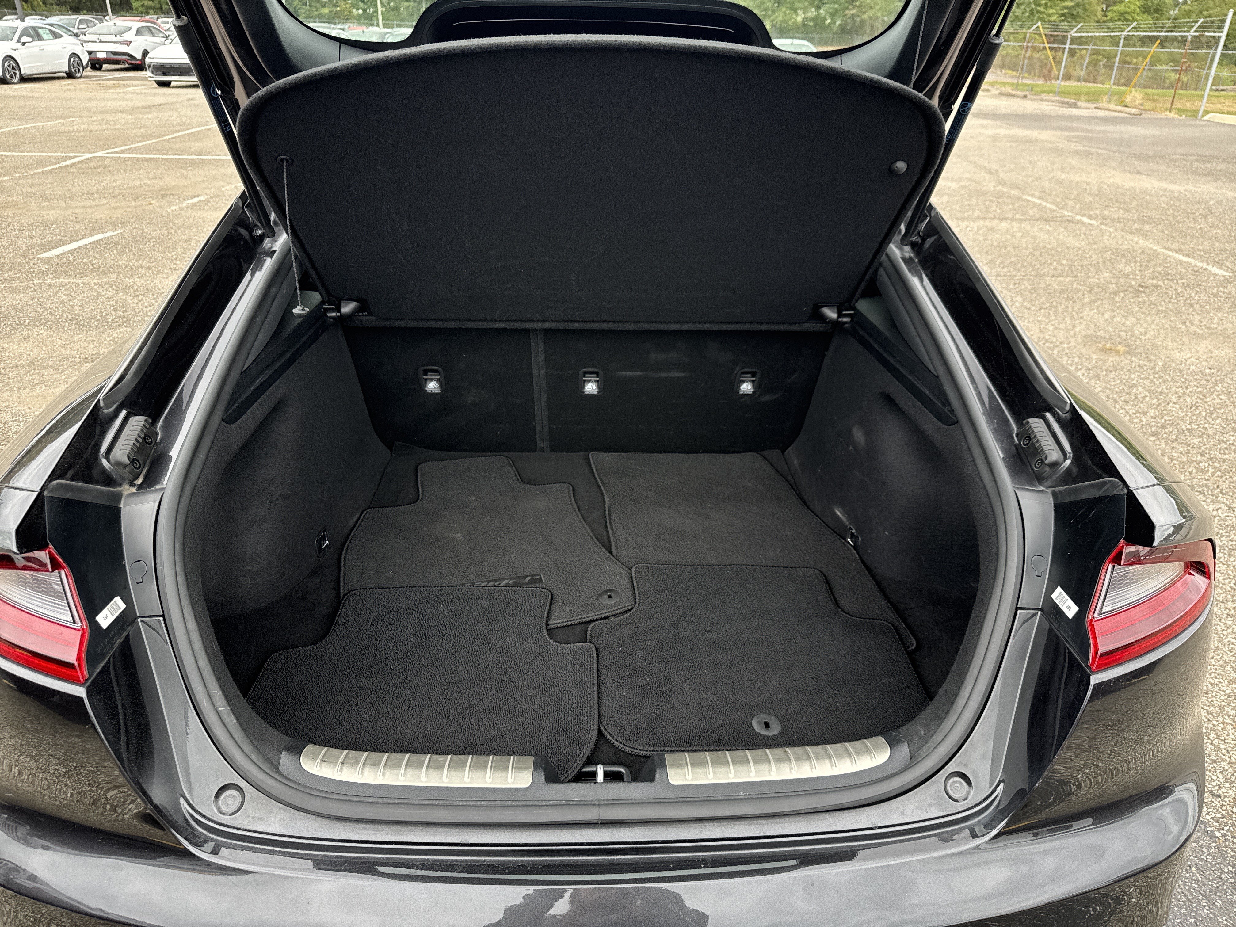 Used 2020 Kia Stinger GT-Line RWD image 8