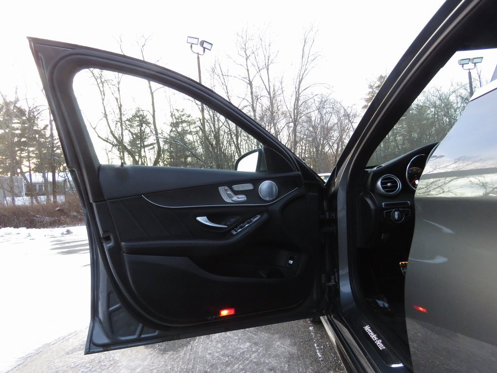 Used 2021 Mercedes-Benz C 300 4MATIC Sedan image 9