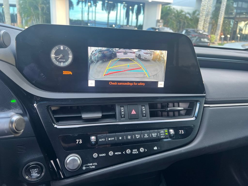 Used 2023 Lexus ES 350 w/ Accessory Package (Z2) FWD image 3
