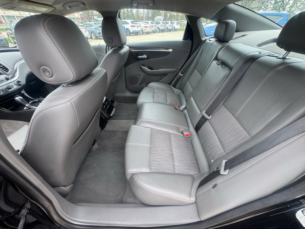Used 2018 Chevrolet Impala LT FWD image 11