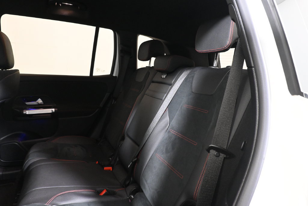 Used 2022 Mercedes-Benz GLB 35 AMG 4MATIC image 6