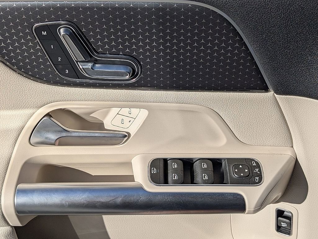 Used 2025 Mercedes-Benz GLA 250 image 28