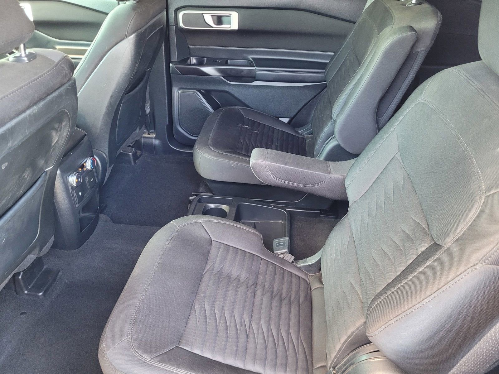 Used 2020 Ford Explorer XLT image 12