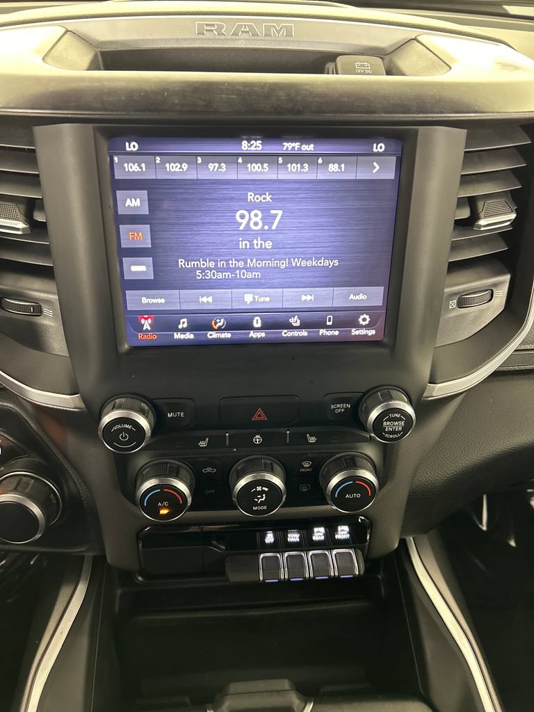 Used 2020 RAM 1500 Big Horn AWD/4WD image 15