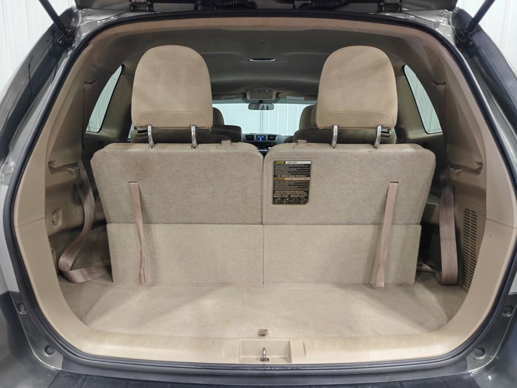 Used 2011 Toyota Highlander 4WD w/ Tech Pkg image 30