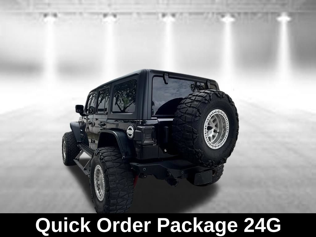 Used 2018 Jeep Wrangler Unlimited Sahara AWD/4WD image 4