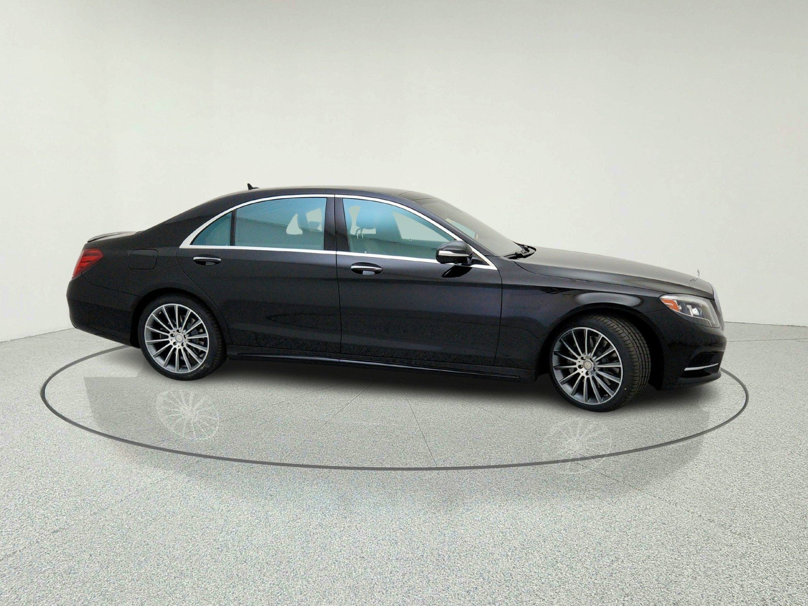 Used 2015 Mercedes-Benz S 550 4MATIC Sedan image 6