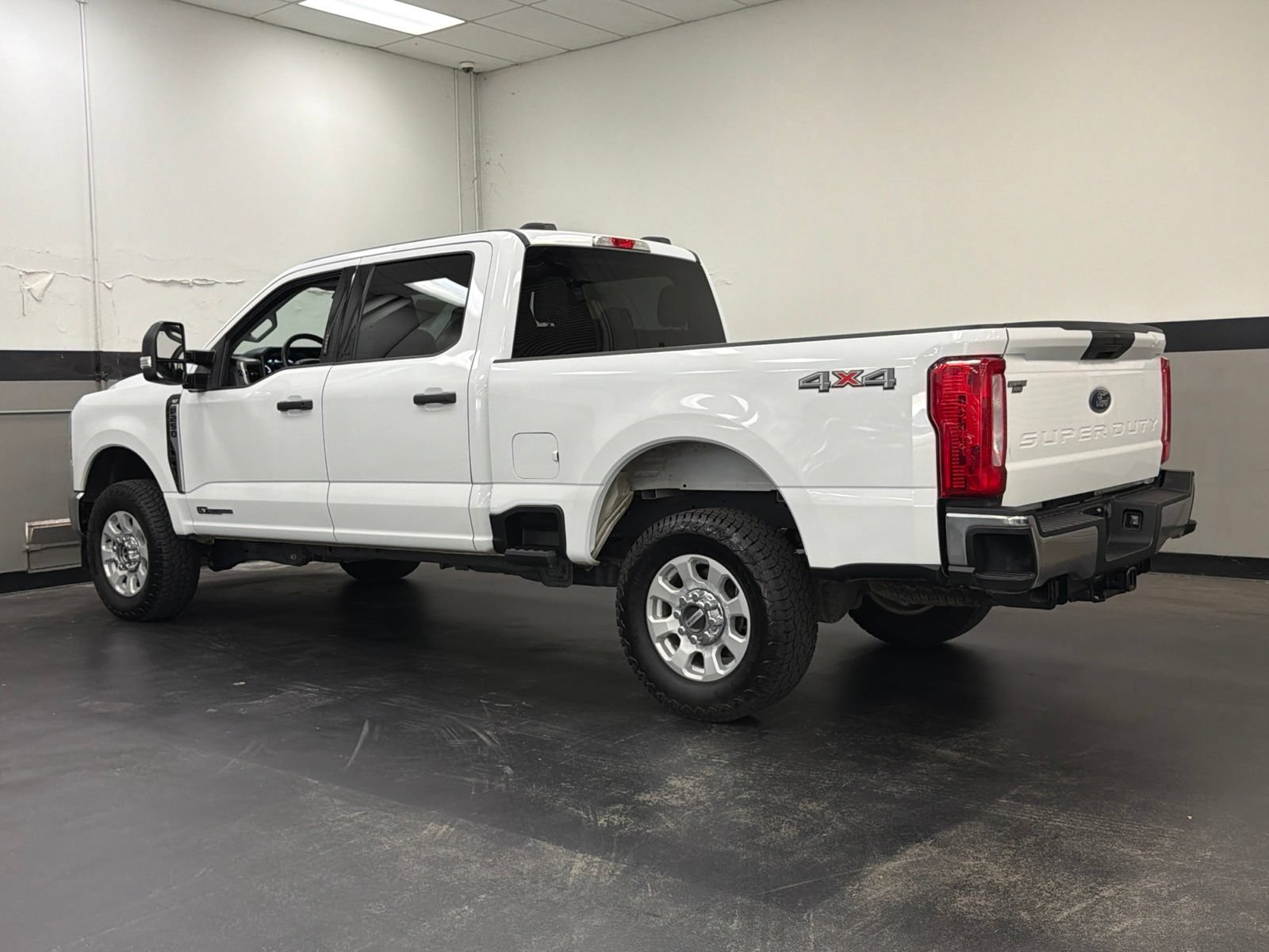Used 2023 Ford F250 XLT AWD/4WD image 8