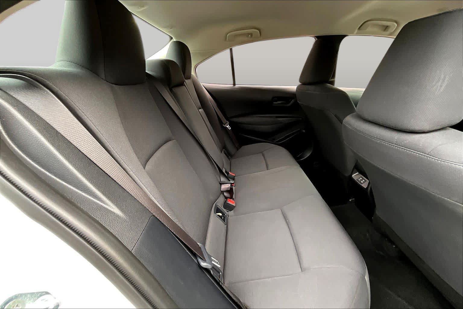 Used 2026 Toyota Corolla LE FWD image 39