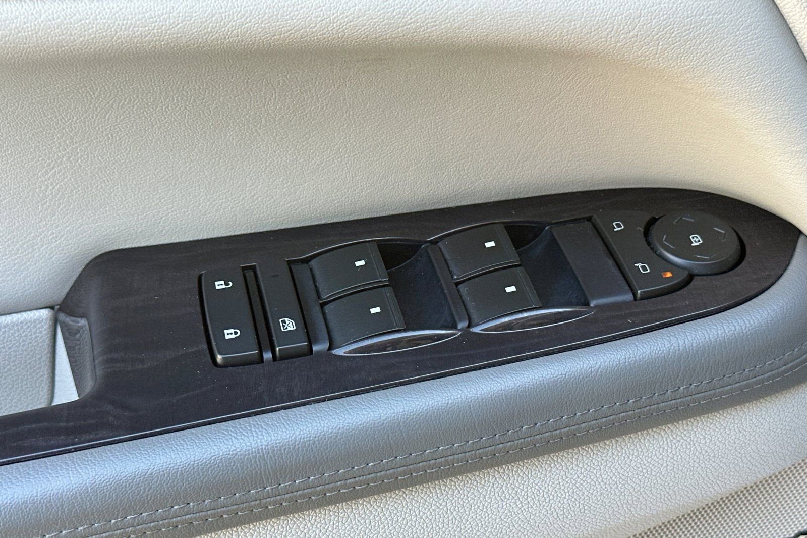 Used 2017 Buick Enclave Leather w/ Enclave Sport Touring Edition image 26