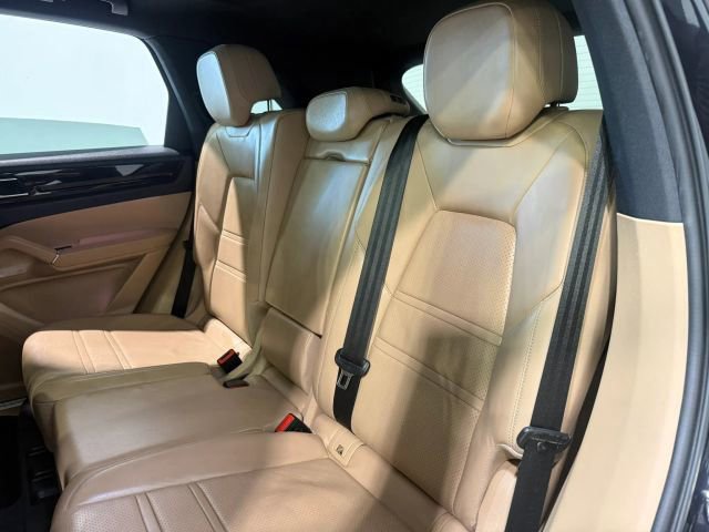 Used 2019 Porsche Cayenne AWD/4WD image 26