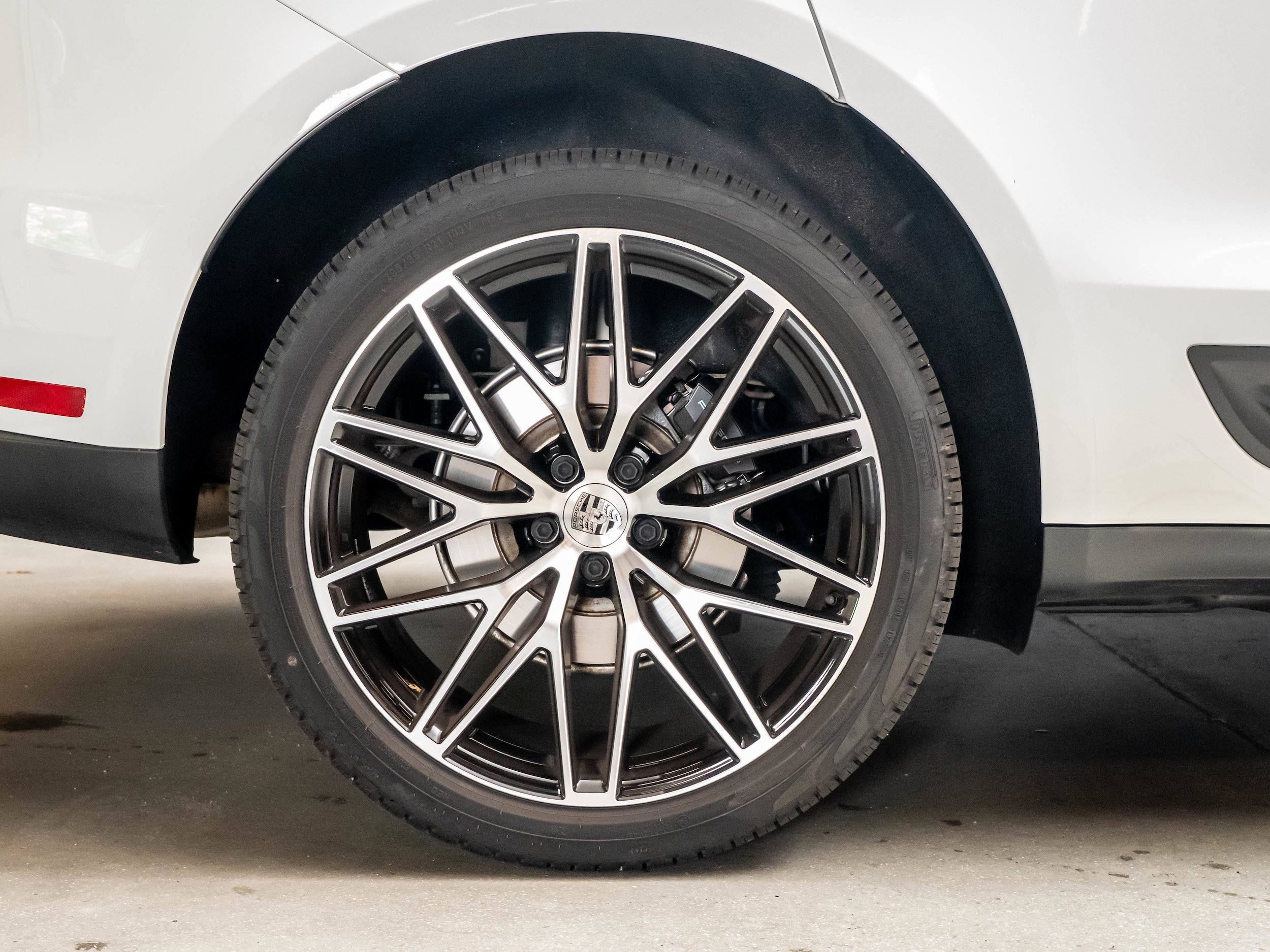 Certified 2026 Porsche Macan AWD/4WD image 15