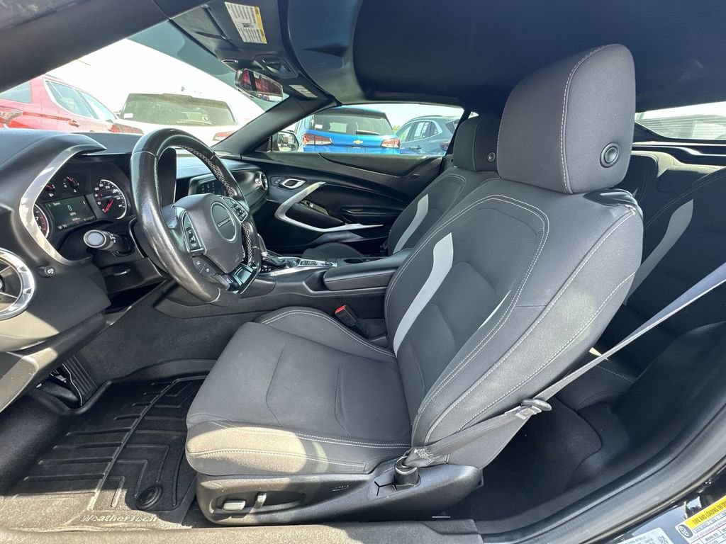 Used 2018 Chevrolet Camaro LT w/ RS Package RWD image 11