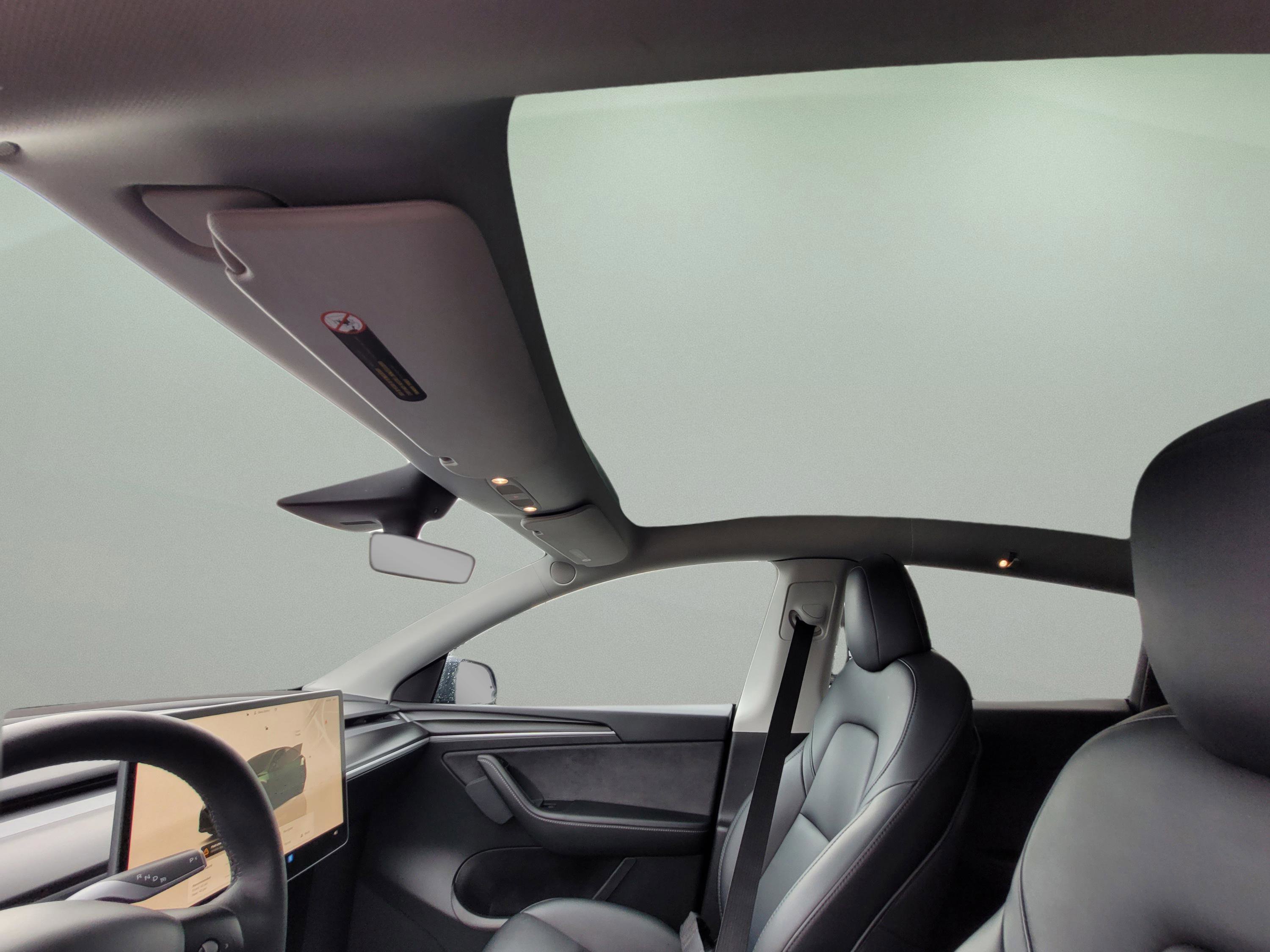 Used 2022 Tesla Model Y Performance image 22