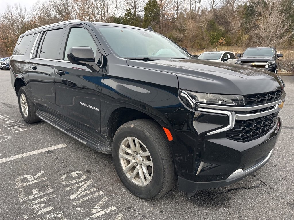 Used 2023 Chevrolet Suburban LS image 3