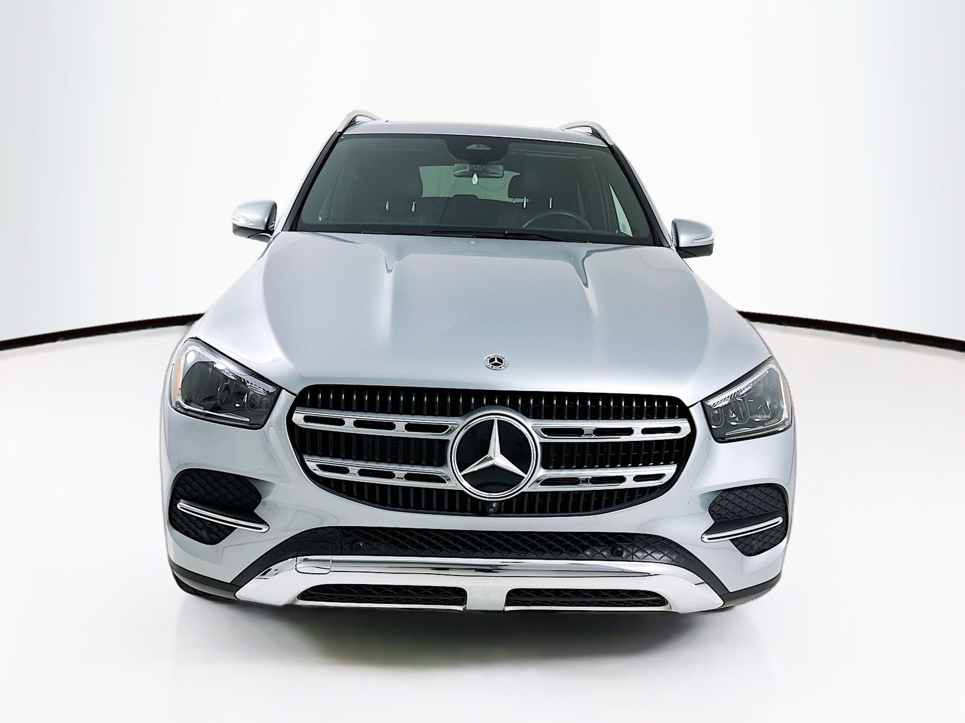 Used 2025 Mercedes-Benz GLE 350 4MATIC image 2