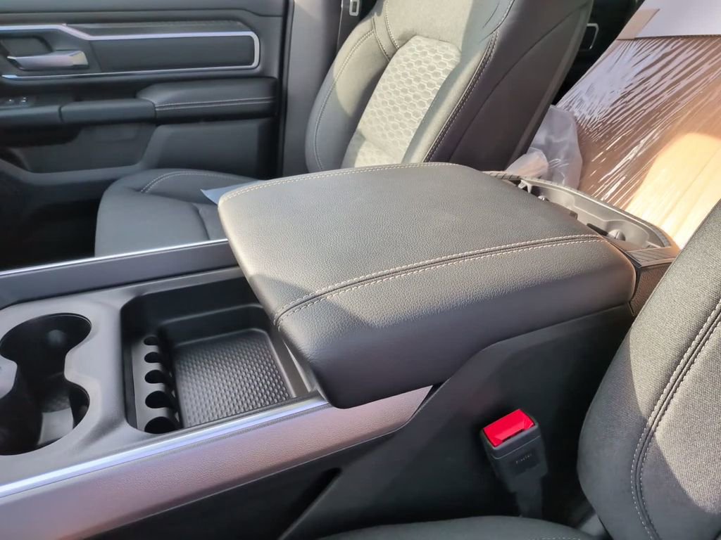New 2026 RAM 1500 Big Horn w/ Night Edition image 32