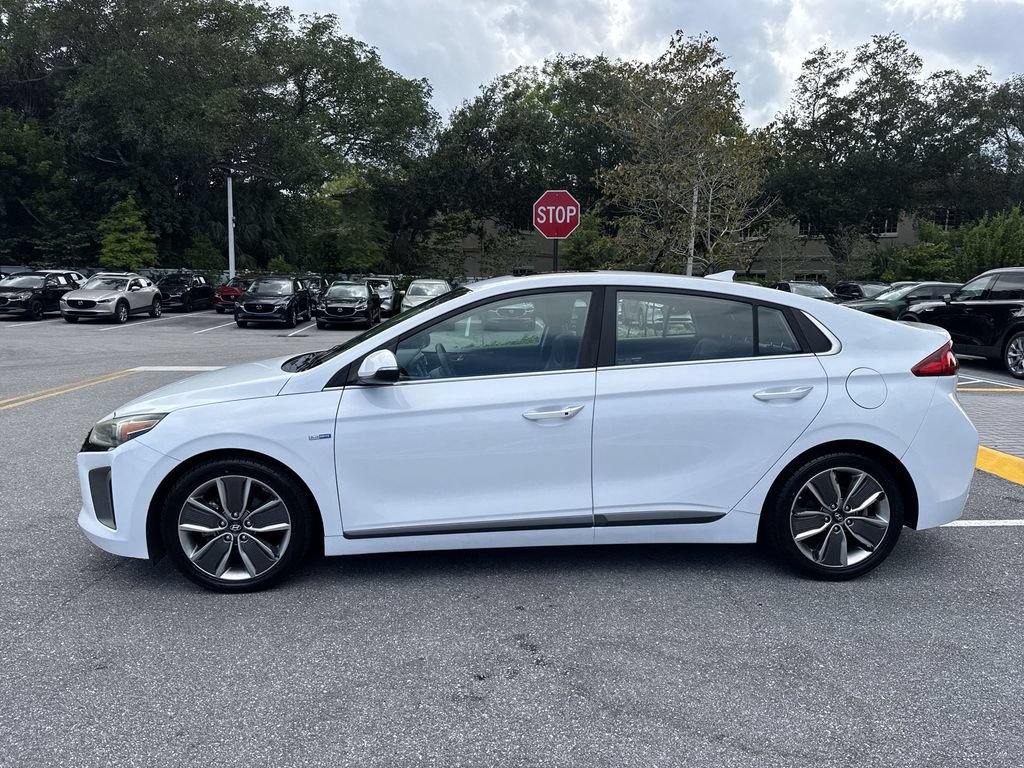 Used 2019 Hyundai Ioniq Limited FWD image 11