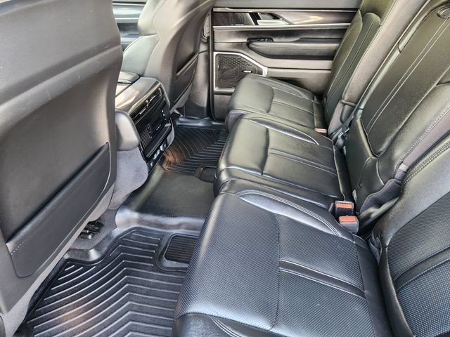 Used 2024 Jeep Wagoneer 4WD w/ Convenience Group I image 30