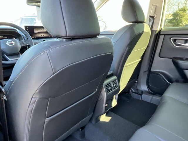 New 2026 Nissan Rogue Platinum w/ Platinum Premium Package AWD/4WD image 21