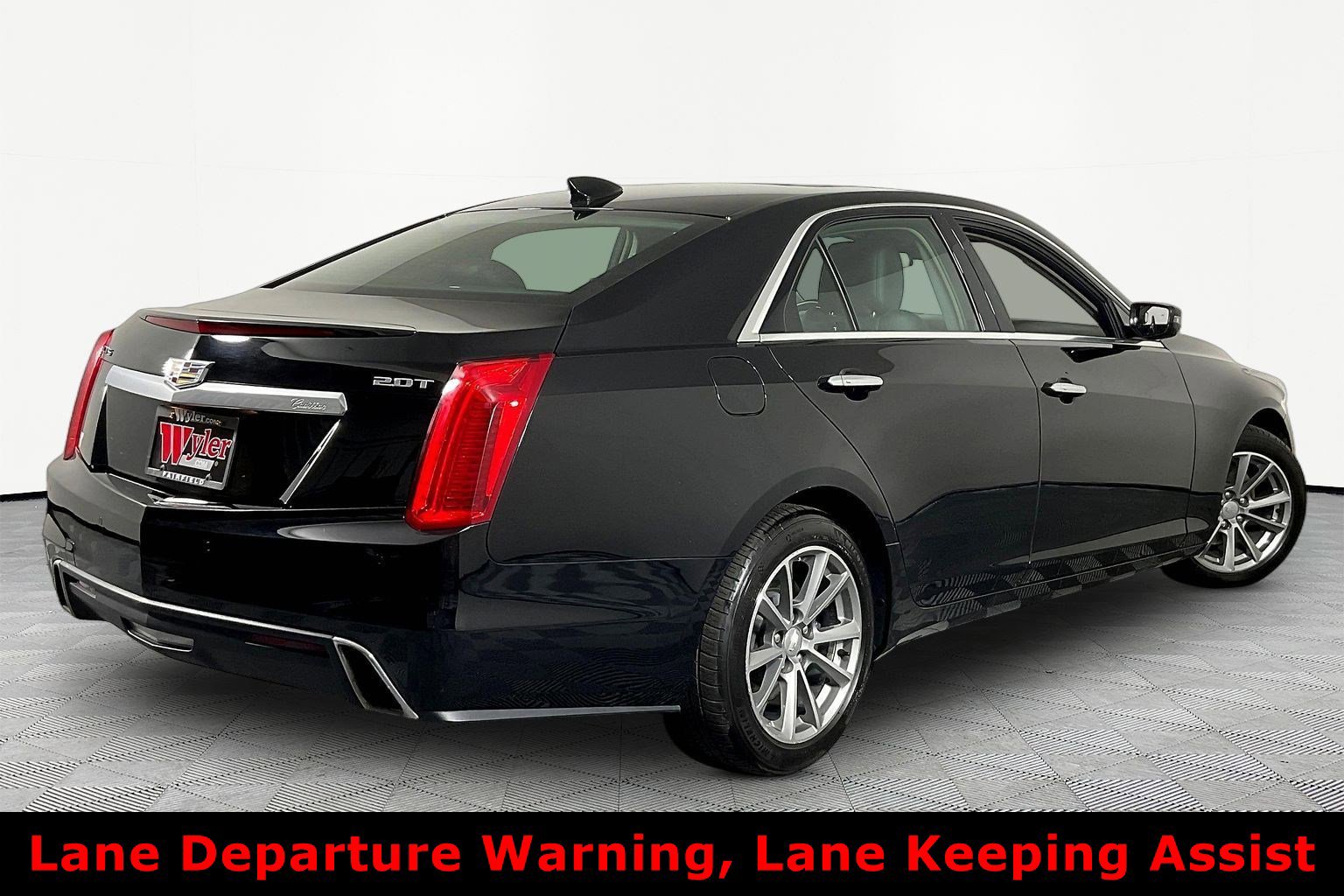 Used 2018 Cadillac CTS Luxury RWD image 6