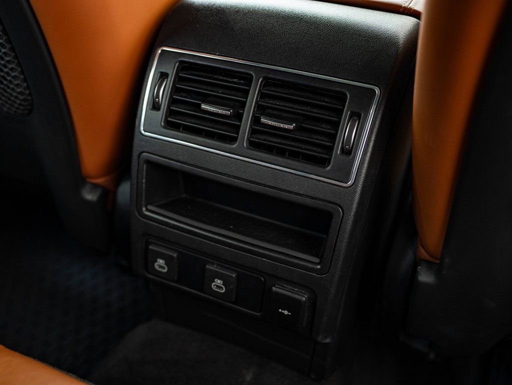 Certified 2024 Jaguar F-PACE R-Dynamic S image 34