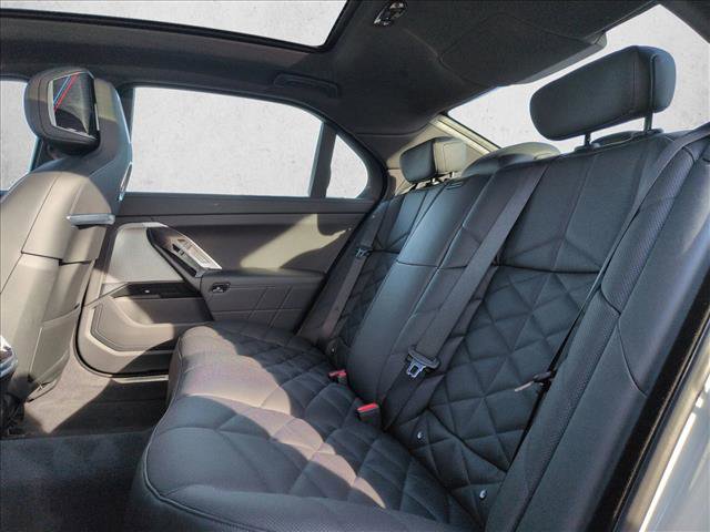 Used 2025 BMW 740i xDrive w/ Premium Package AWD/4WD image 21