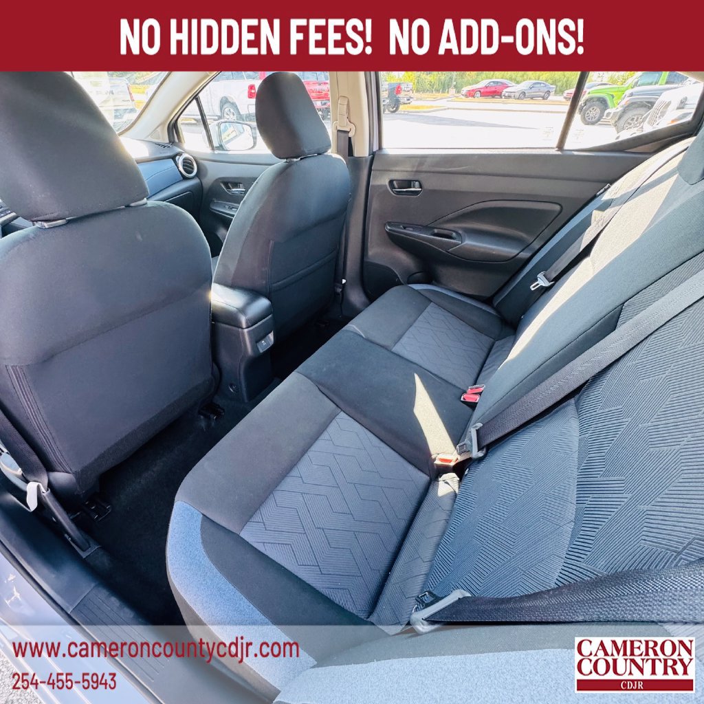 Used 2024 Nissan Versa SV FWD image 10