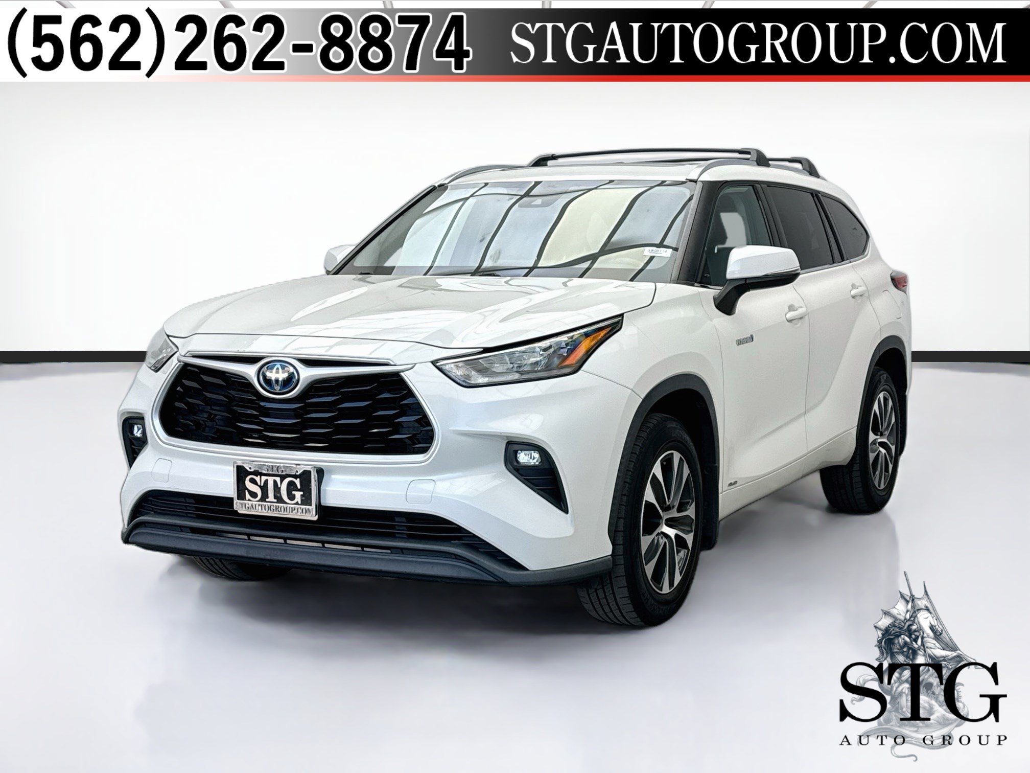 Used 2020 Toyota Highlander XLE AWD/4WD image 1