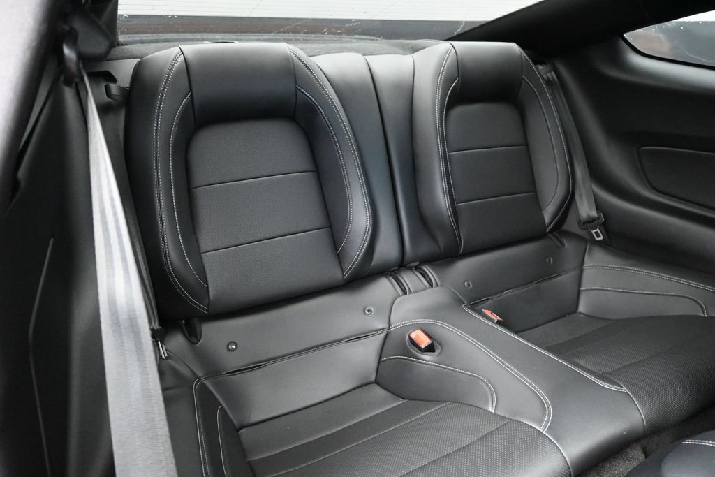 Used 2018 Ford Mustang GT Premium w/ Equipment Group 401A RWD image 21