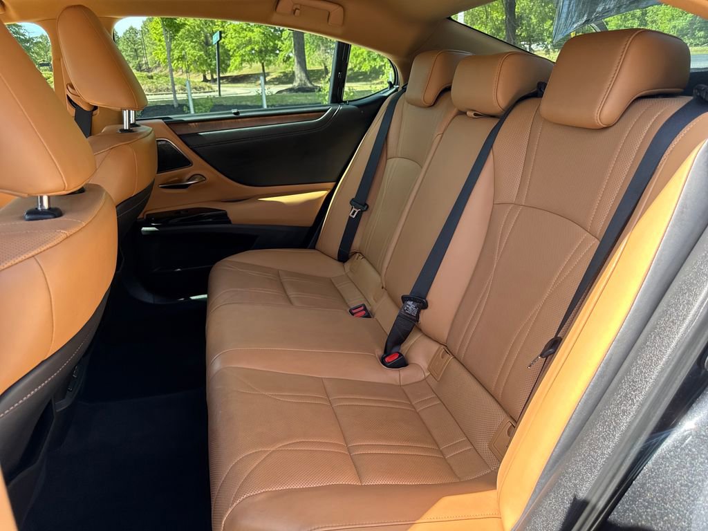 Used 2022 Lexus ES 350 Ultra Luxury w/ Accessory Package 2 FWD image 30