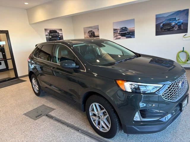 Used 2024 Ford Edge SEL w/ Convenience Package