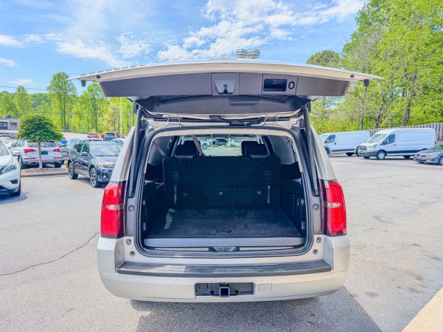 Used 2017 Chevrolet Suburban LT image 17