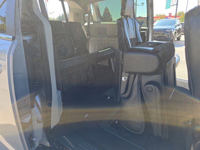 Used 2020 Dodge Grand Caravan SXT image 37