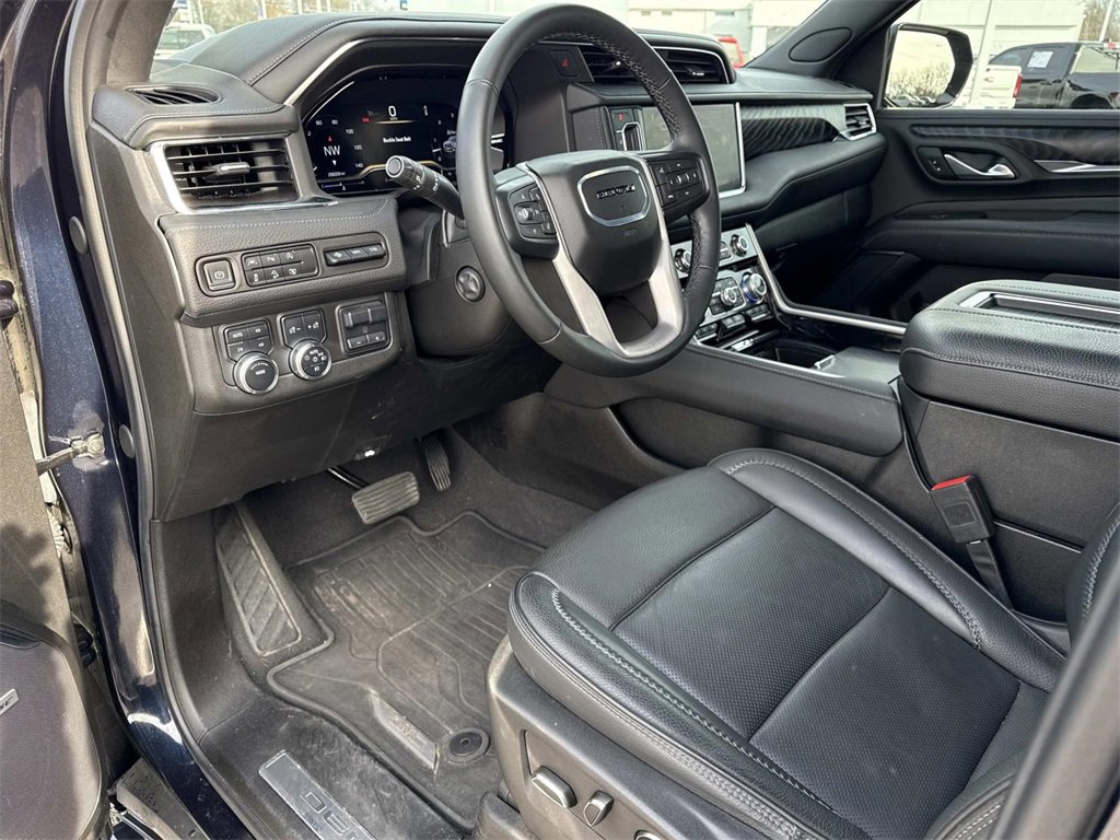 Used 2024 GMC Yukon Denali w/ Max Trailering Package image 8