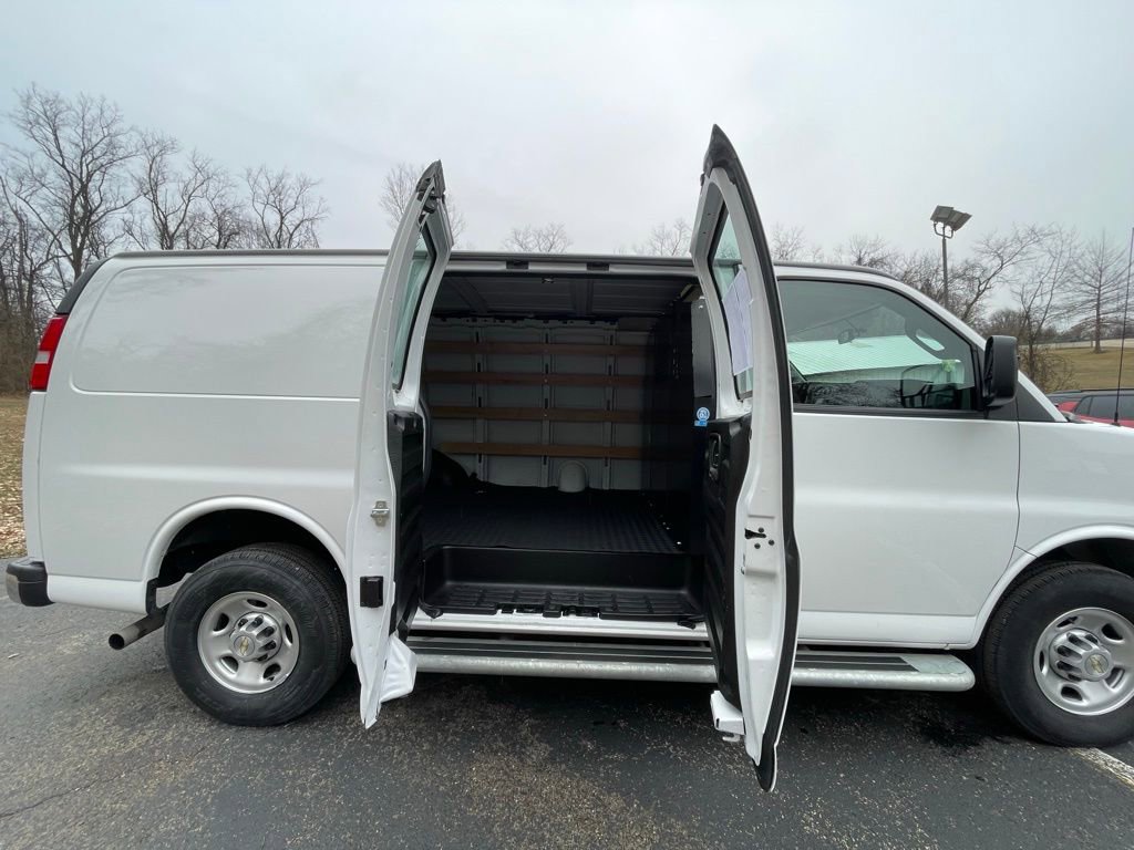 Certified 2024 Chevrolet Express 2500 w/ Driver Convenience Package image 14