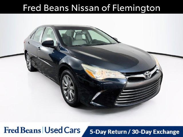 Used 2016 Toyota Camry XLE w/ Moonroof Package FWD image 1