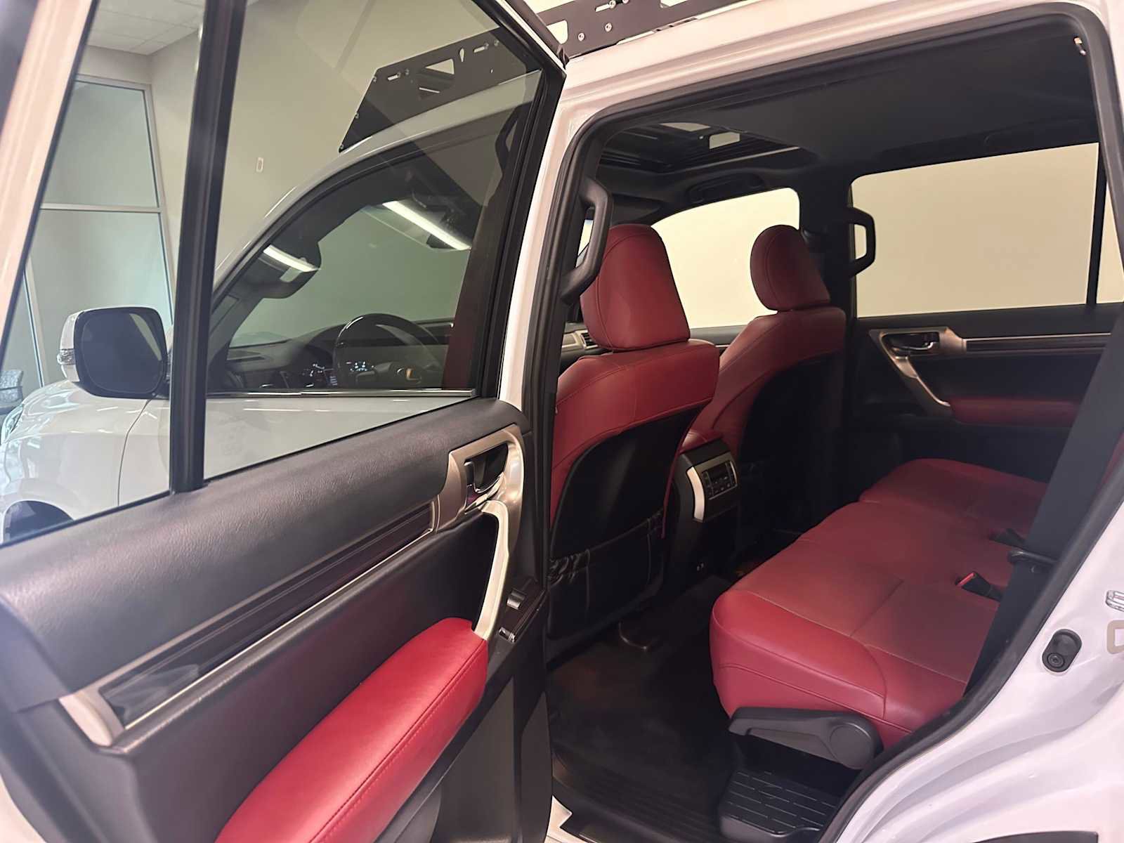 Used 2021 Lexus GX 460 Premium w/ Premium Package image 25