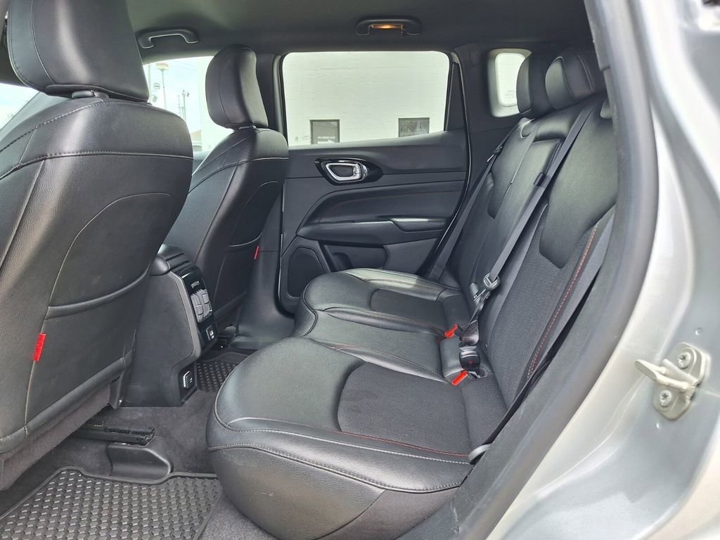 Used 2024 Jeep Compass Trailhawk AWD/4WD image 14