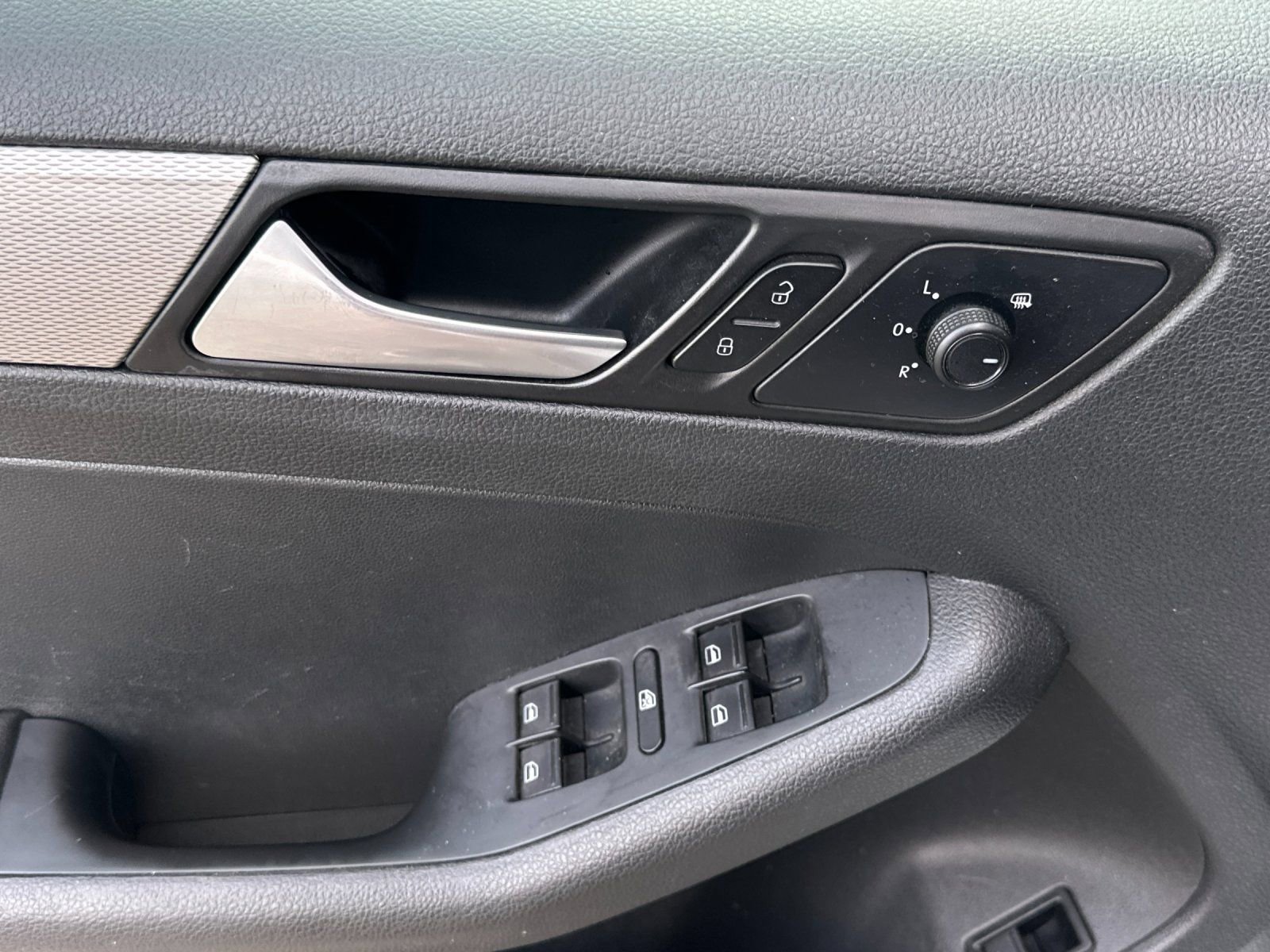 Used 2018 Volkswagen Jetta S FWD image 10