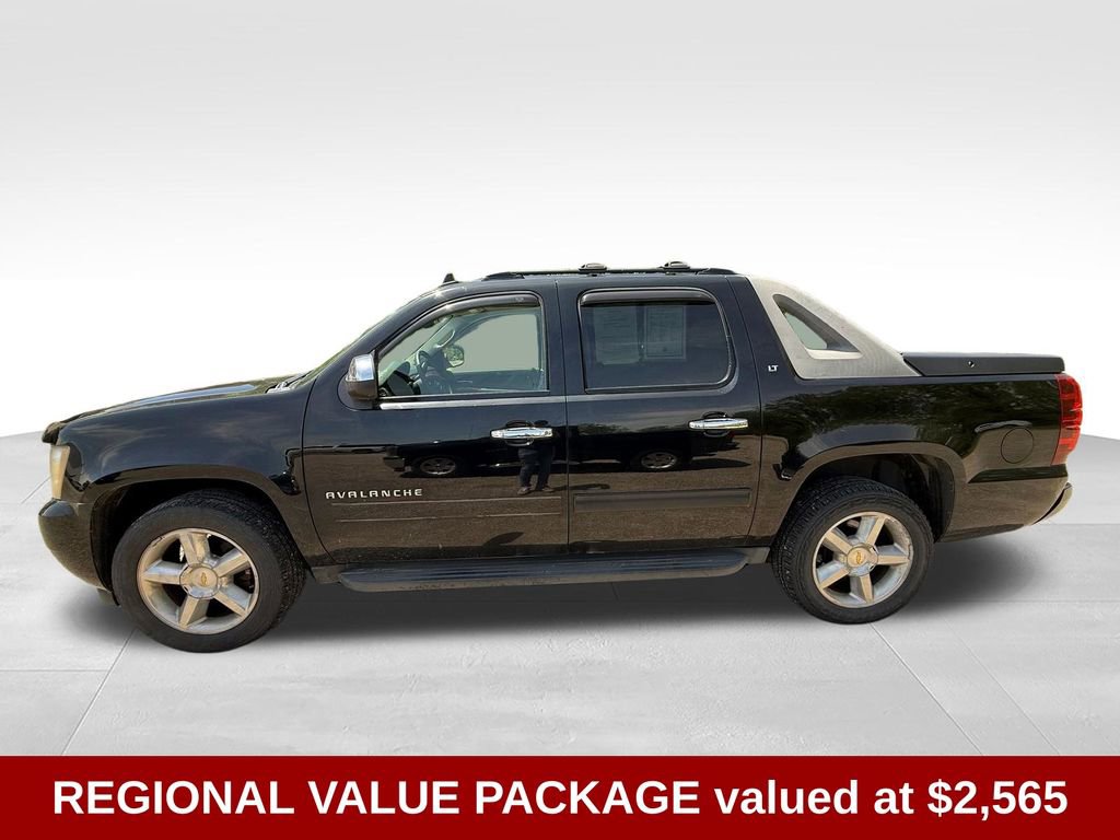 Used 2011 Chevrolet Avalanche LT w/ Regional Value Package AWD/4WD image 3