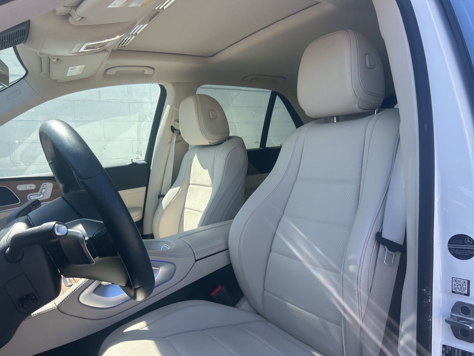 Used 2025 Mercedes-Benz GLE 350 4MATIC image 11