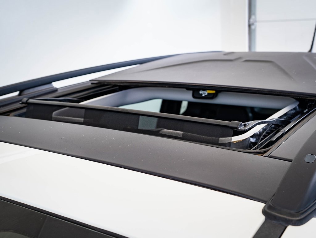 Used 2016 Jeep Renegade Trailhawk w/ Premium Trailhawk Package image 14