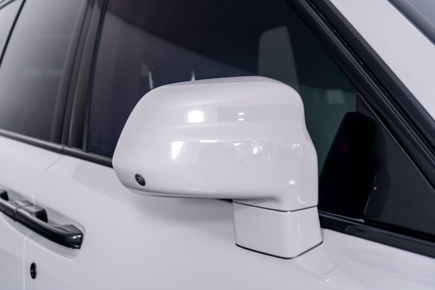 Used 2023 Rolls-Royce Cullinan image 26