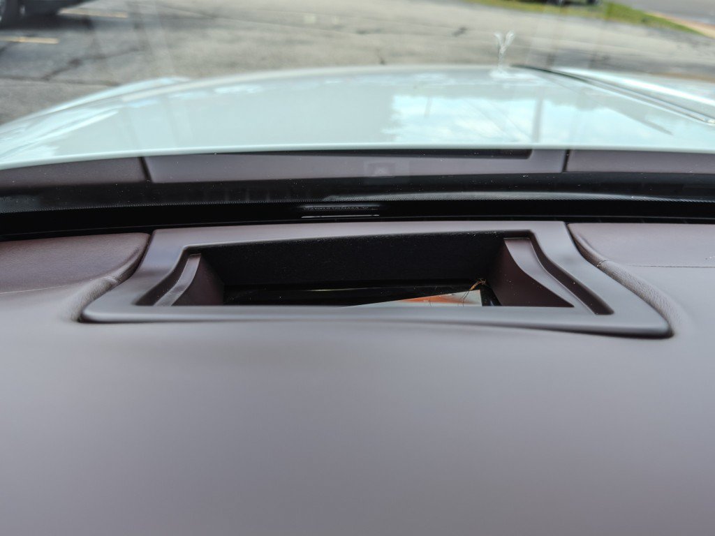Used 2018 Rolls-Royce Dawn RWD image 58
